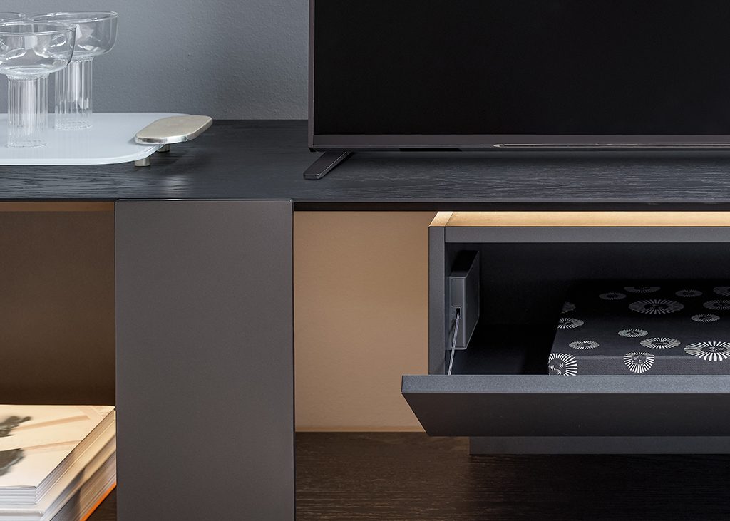 Paddle TV Media Unit Bonaldo Montréal